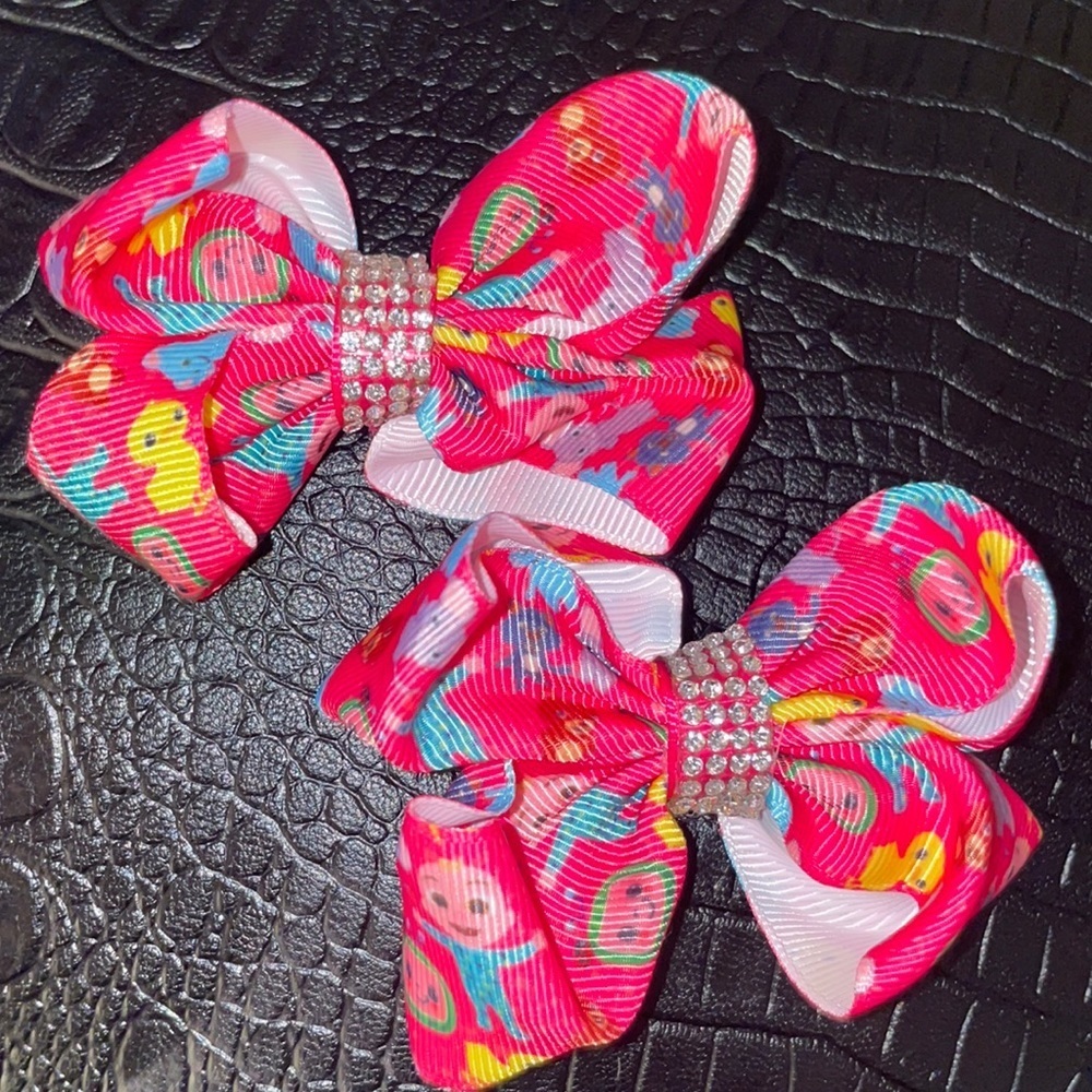 Cocomelon mini bows!